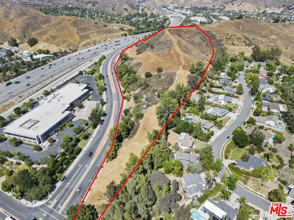 27300 Agoura Road, Calabasas, CA — listing photo 1
