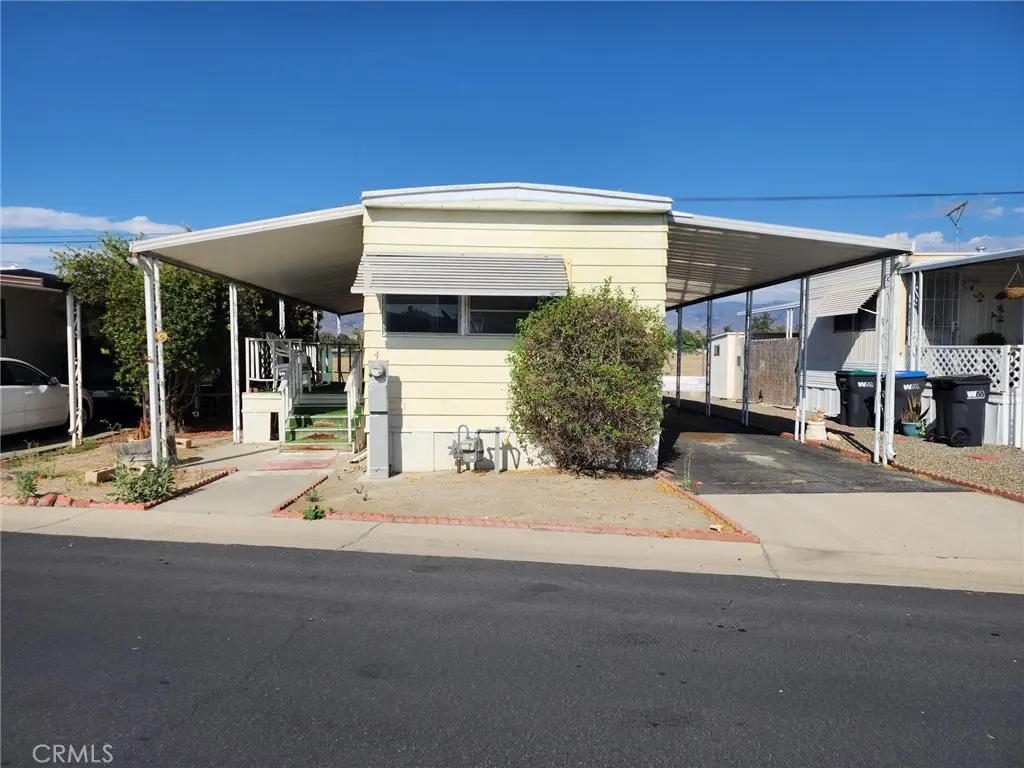Manufactured In Park for sale at 43601 State Highway 74 Sp#4, Hemet, CA featuring 1 bed and 1 bath