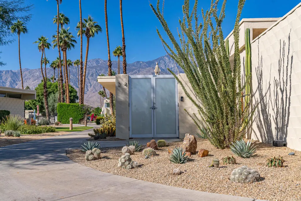 Residential Lease for rent at 24 Desert Lakes Drive, Palm Springs, Riverside County, CA featuring 2 beds and 2 baths