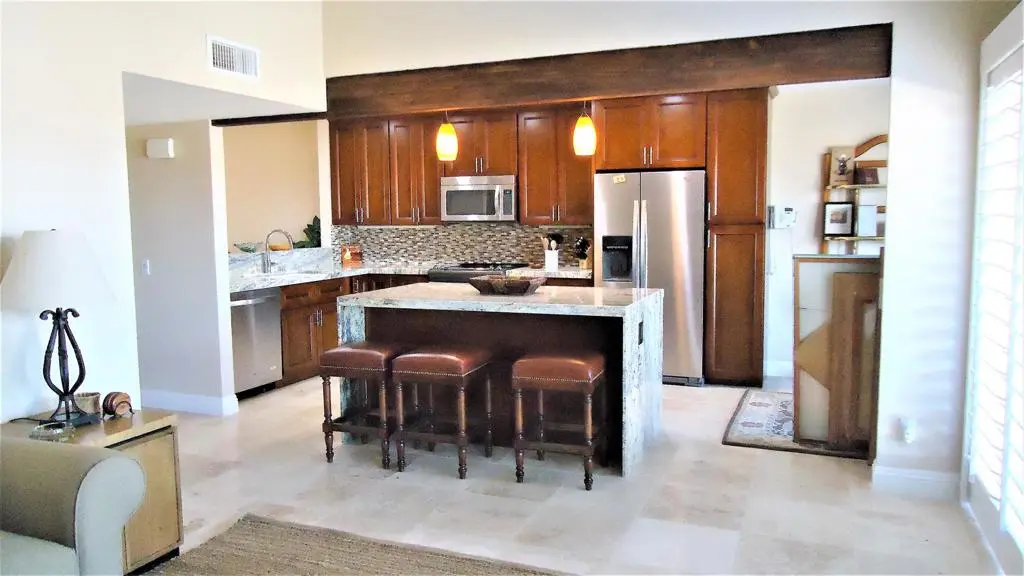 Residential Lease for rent at 72346 Sommerset Drive, Palm Desert, Riverside County, CA featuring 2 beds and 2 baths