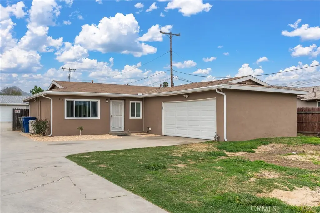 Residential Lease for rent at 716 N Orange Street, Riverside, Riverside County, CA featuring 3 beds and 2 baths
