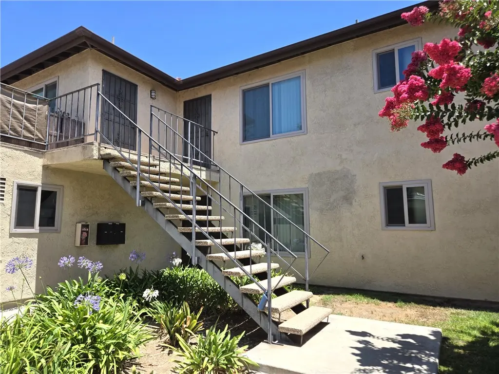 Residential Lease for rent at 15907 La Forge Street C, Whittier, Los Angeles County, CA featuring 2 beds and 2 baths