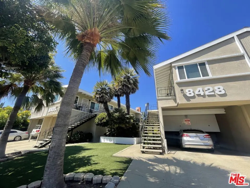 8420 Gulana Avenue, Playa Del Rey, CA — listing photo 1