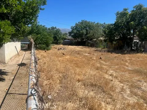 433 E Livingston, Banning, CA — listing photo 1
