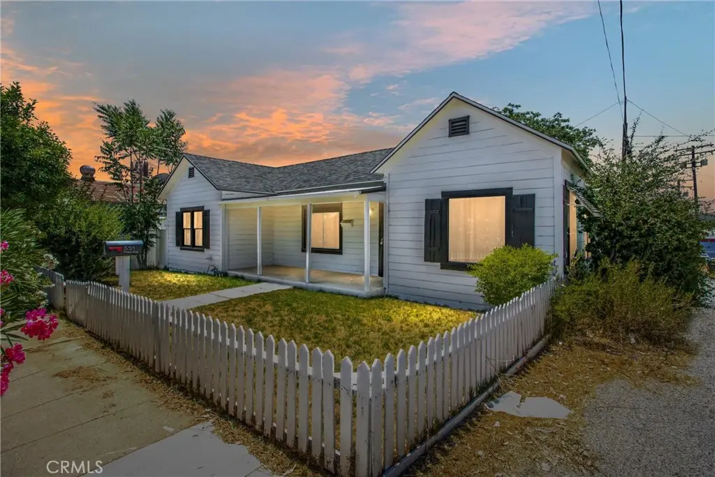 559 Edgar Avenue A2-282, Beaumont, CA — listing photo 1