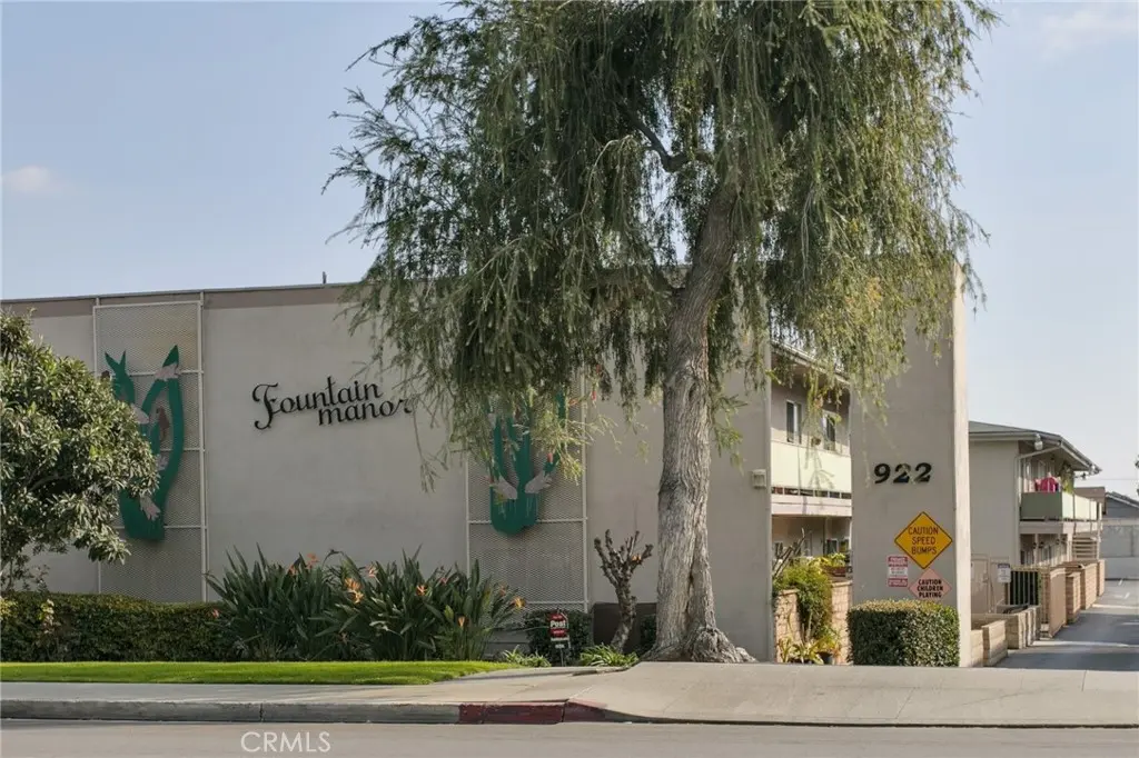 Apartment for rent at 922 W Duarte RD 11, Arcadia, CA featuring 2 beds and 2 baths