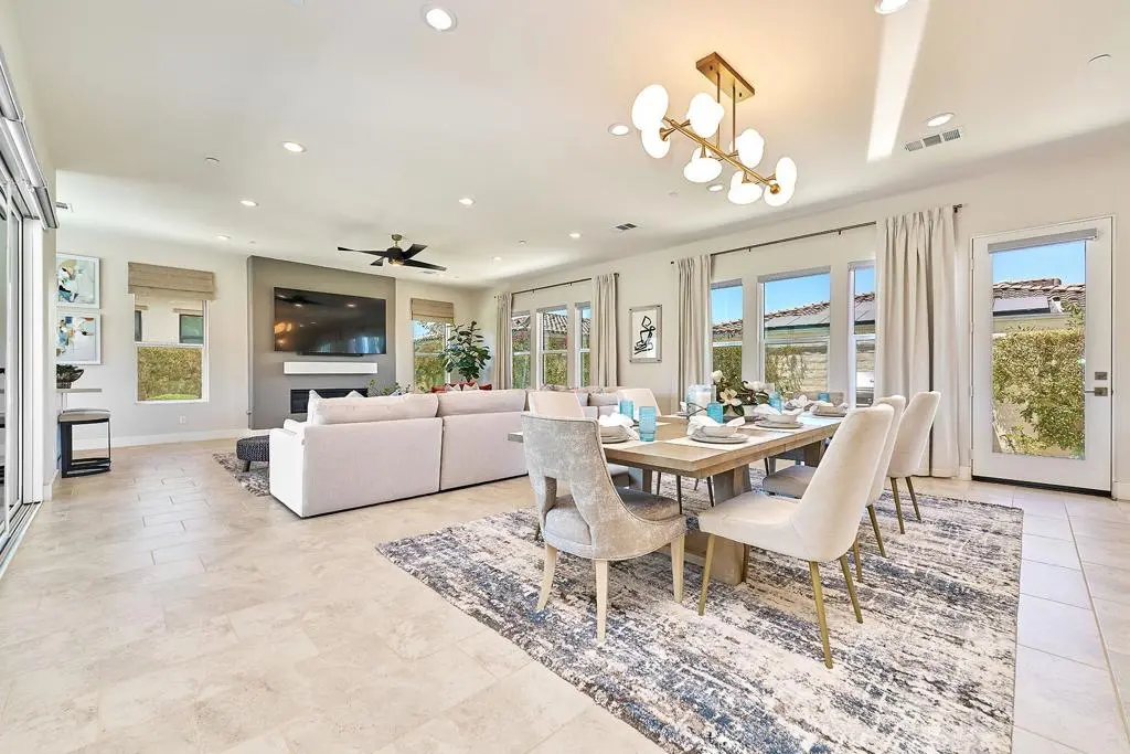 Single Family Residence for rent at 75208 Citadel Place, Indian Wells, CA featuring 3 beds and 5 baths