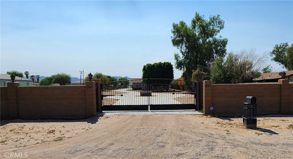 690 Riviera Drive, Blythe, CA — listing photo 1