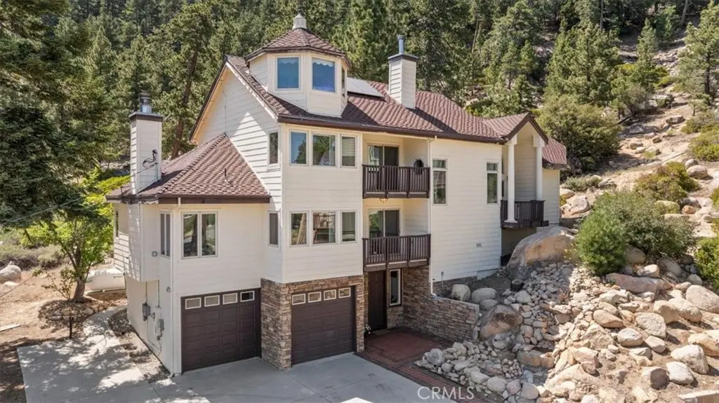 38512 North Shore Drive, Fawnskin, CA — listing photo 1