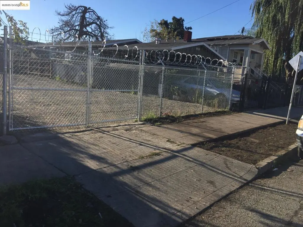 1316 83Rd Ave, Oakland, CA — listing photo 1