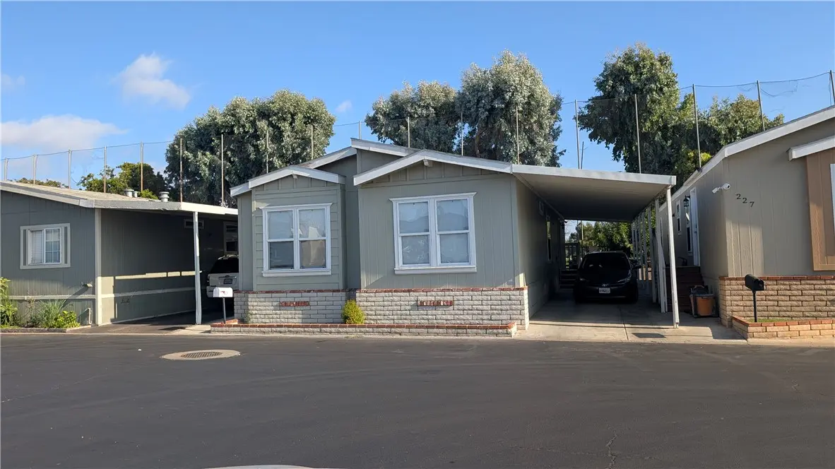 3424 W Washington 228, Santa Ana, CA — listing photo 1
