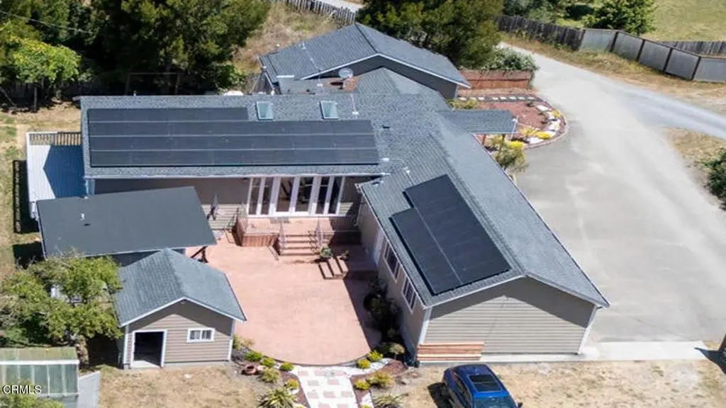Single Family Residence for sale at 18900 Porterfield Lane, Fort Bragg, CA featuring 3 beds and 3 baths