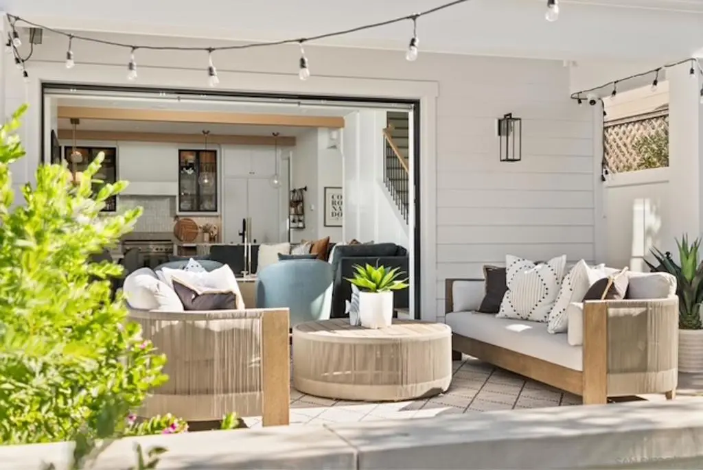 Single Family Residence for rent at 715 F Ave, Coronado, CA featuring 4 beds and 5 baths