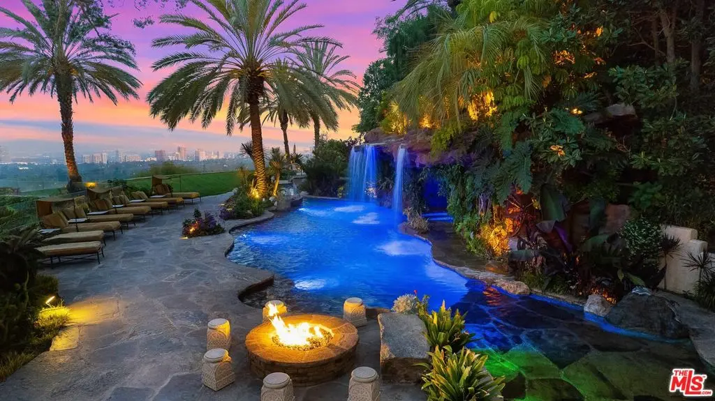Residential Lease for rent at 10066 Cielo Drive, Beverly Hills, Los Angeles County, CA featuring 9 beds and 16 baths