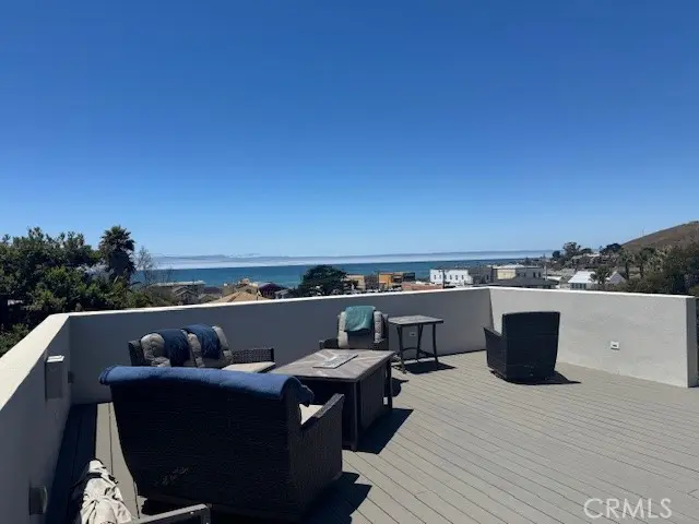 Residential Lease for rent at 61 Birch, Cayucos, San Luis Obispo County, CA featuring 3 beds and 3 baths