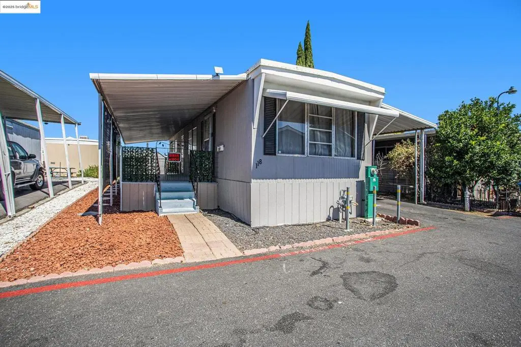 Manufactured In Park for sale at 3301 Buchanan RD, Antioch, CA featuring 1 bed and 1 bath