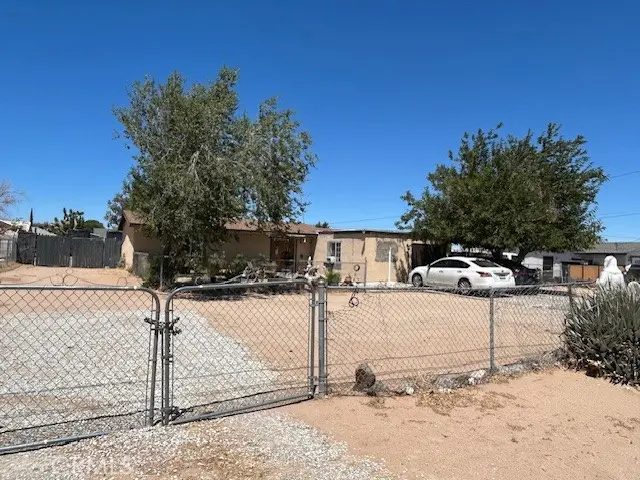 10784 Kern, Hesperia, CA — listing photo 1