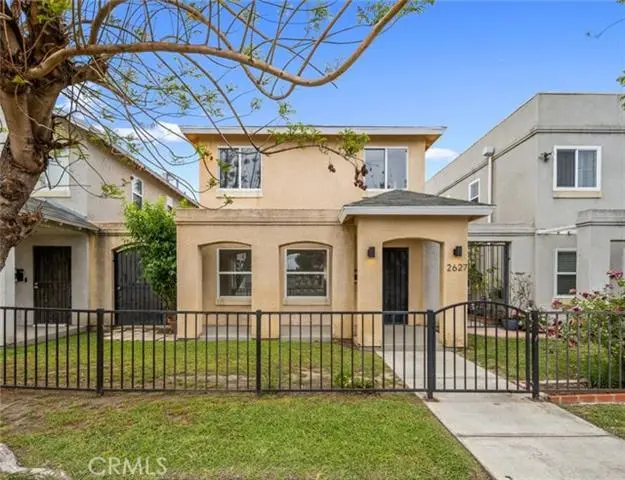 Condominium for sale at 2627 W Vernon Avenue, Los Angeles, CA featuring 3 beds and 3 baths