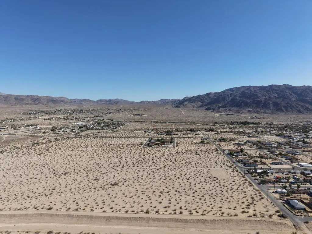 6211 Desert Knoll Avenue, 29 Palms, CA — listing photo 1