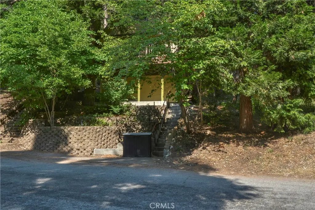 761 Arrowhead Villa Road, Lake Arrowhead, CA — listing photo 1