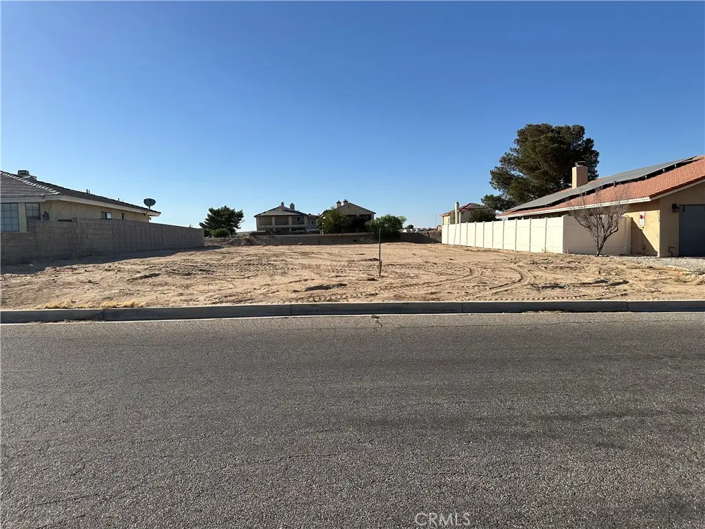 14682 Rivers Edge Road, Helendale, CA — listing photo 1
