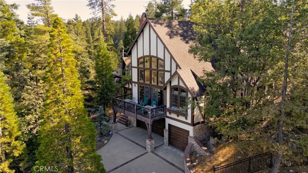 190 Birchwood, Lake Arrowhead, CA — listing photo 1