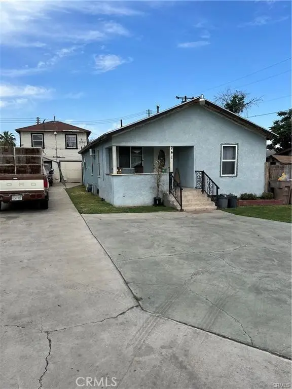 241 L Street, Bakersfield, CA — listing photo 1