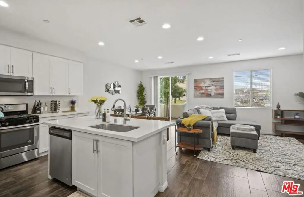 Single Family Residence for rent at 4720 E Washington Avenue, Orange, CA featuring 3 beds and 2 baths