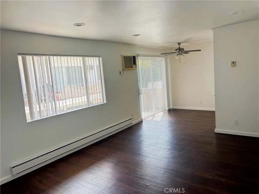 14718 Magnolia Boulevard W 7, Sherman Oaks, CA — listing photo 1