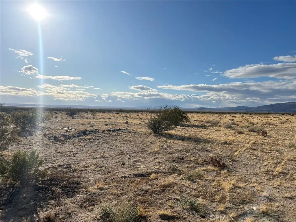 2 Goldfich Avenue, Yucca Valley, CA — listing photo 1