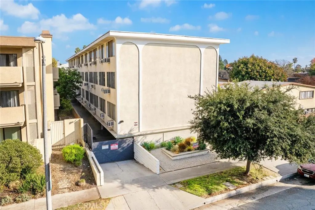 160 S Michigan Avenue, Pasadena, CA — listing photo 1