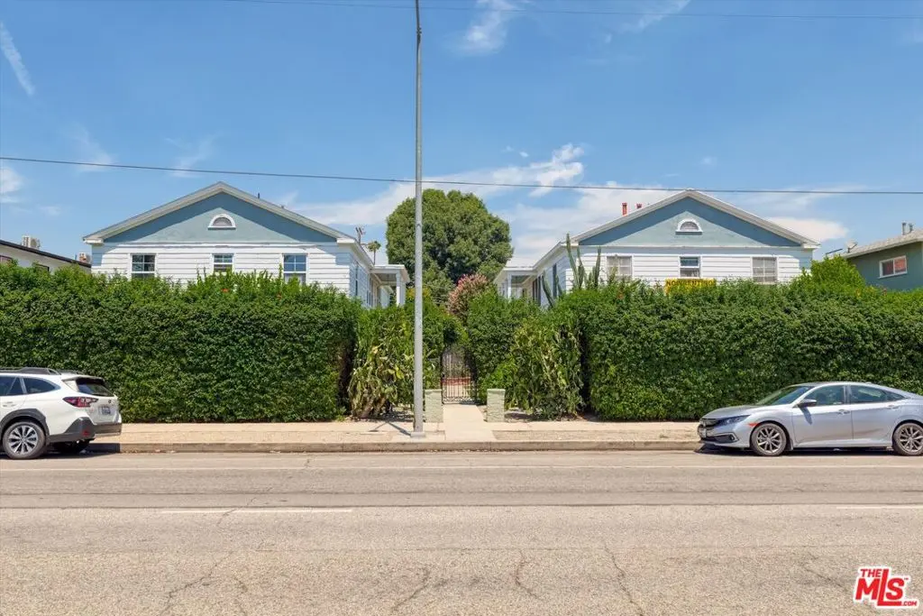 11683 Chandler Boulevard 11685 1/2, North Hollywood, CA — listing photo 1