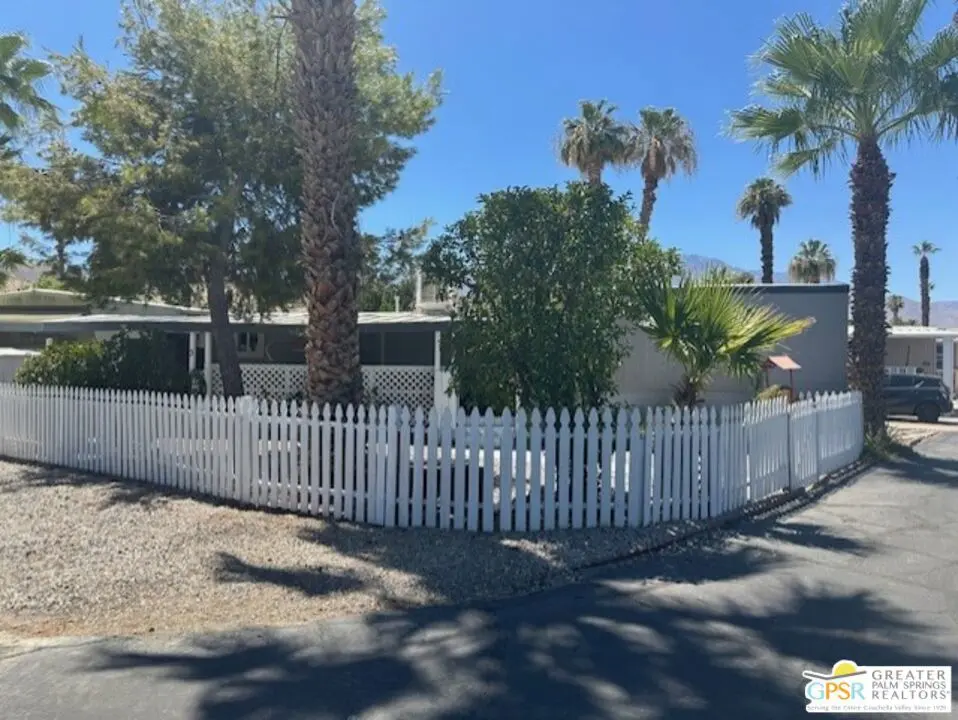 Manufactured In Park for sale at 3 McKinley Street, Cathedral City, CA featuring 2 beds and 2 baths