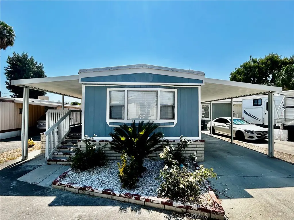 Manufactured In Park for sale at 220 ELK st 118, Hemet, CA featuring 1 bed and 1 bath