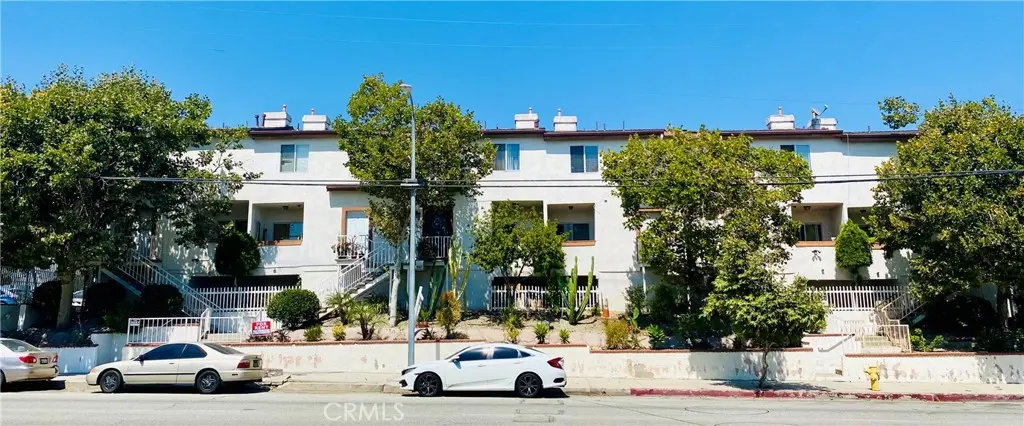 13522 Glenoaks Boulevard 4, Sylmar, CA — listing photo 1