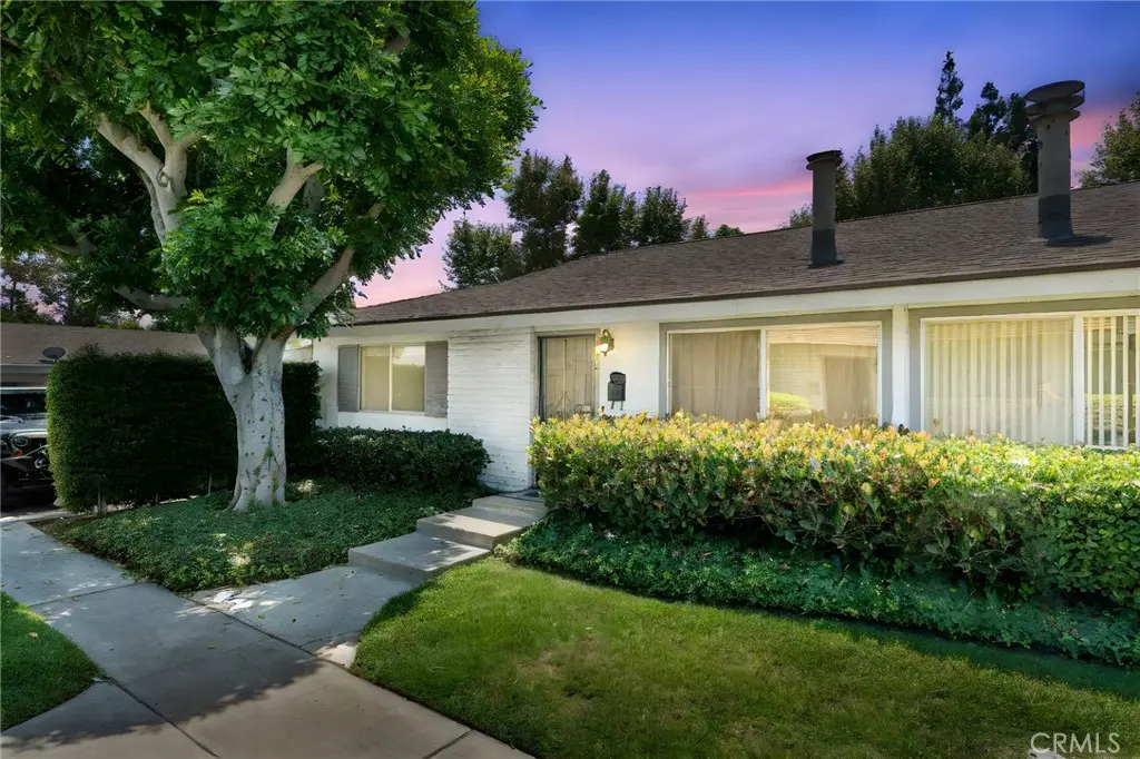 14802 Newport Avenue 18A, Tustin, CA — listing photo 1