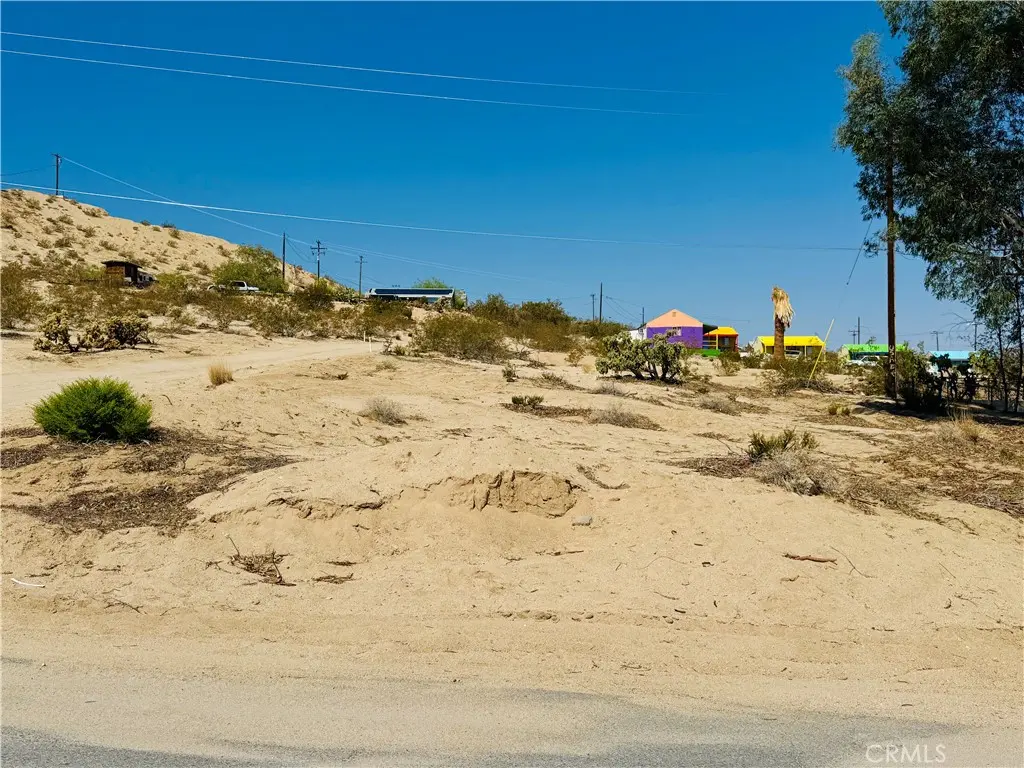 6526 Hillside Avenue, 29 Palms, CA — listing photo 1