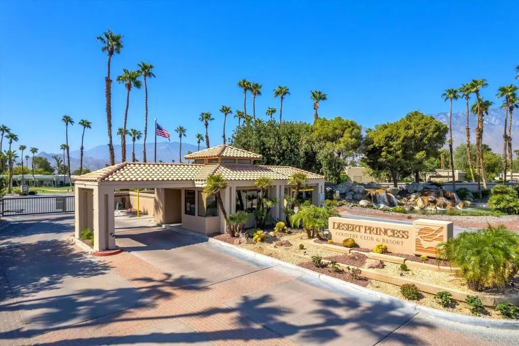 Residential Lease for rent at 29899 E Trancas Drive, Cathedral City, Riverside County, CA featuring 2 beds and 2 baths
