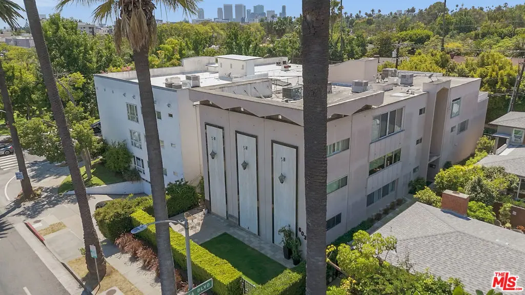 Condominium for sale at 603 N Doheny Drive 2B, Beverly Hills, CA featuring 2 beds and 3 baths