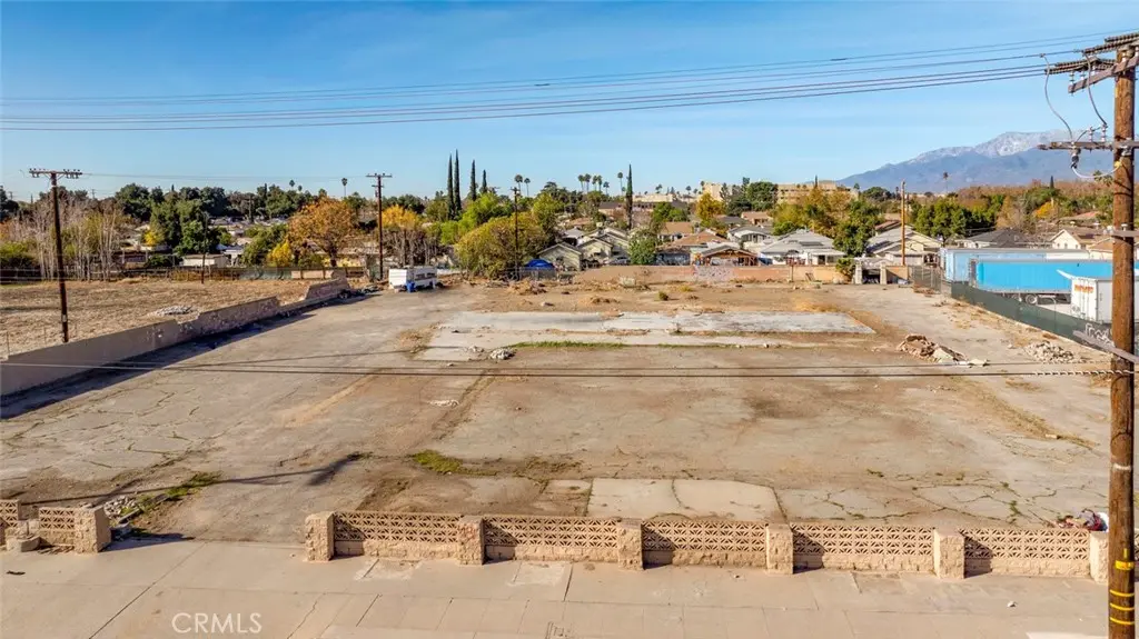 1708 N Mount Vernon Avenue, San Bernardino, CA — listing photo 1
