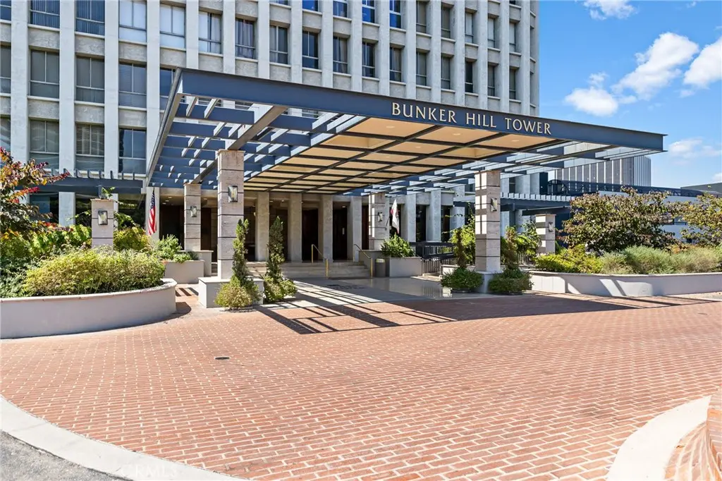 Condominium for sale at 800 W 1st Street 2206, Los Angeles, CA featuring 1 bed and 1 bath