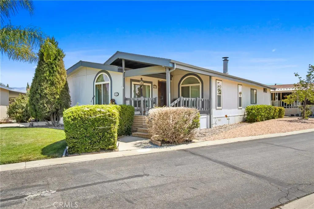 Manufactured In Park for sale at 1300 W Menlo Avenue 217, Hemet, CA featuring 3 beds and 2 baths