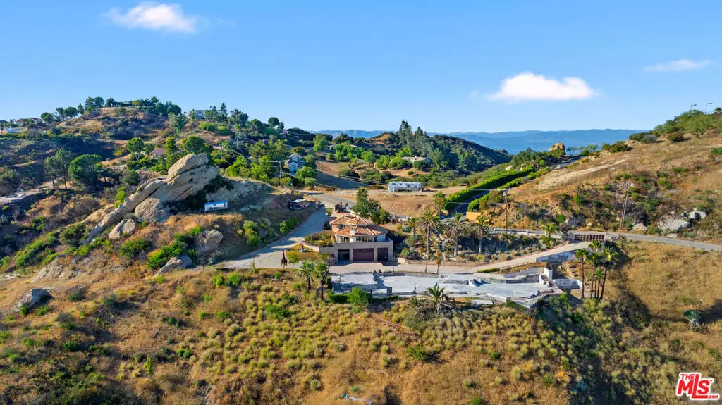 23010 Saddle Peak Road, Topanga, CA — listing photo 1