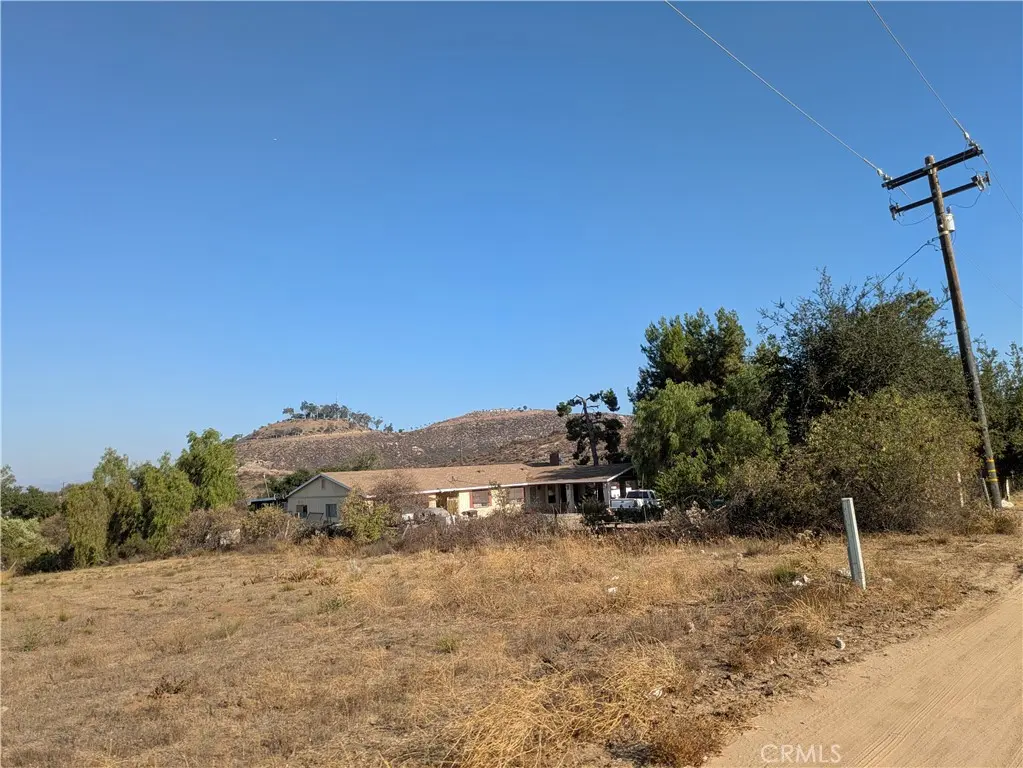 Single Family Residence for sale at 35960 Arendt Lane, Murrieta, CA featuring 3 beds and 2 baths