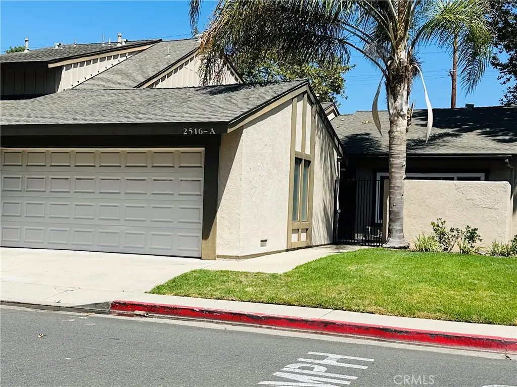 2516 N Tustin Avenue A, Santa Ana, CA — listing photo 1