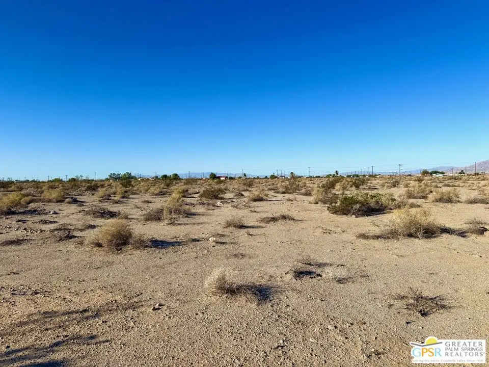 2477 Ralph Avenue, Thermal, CA — listing photo 1