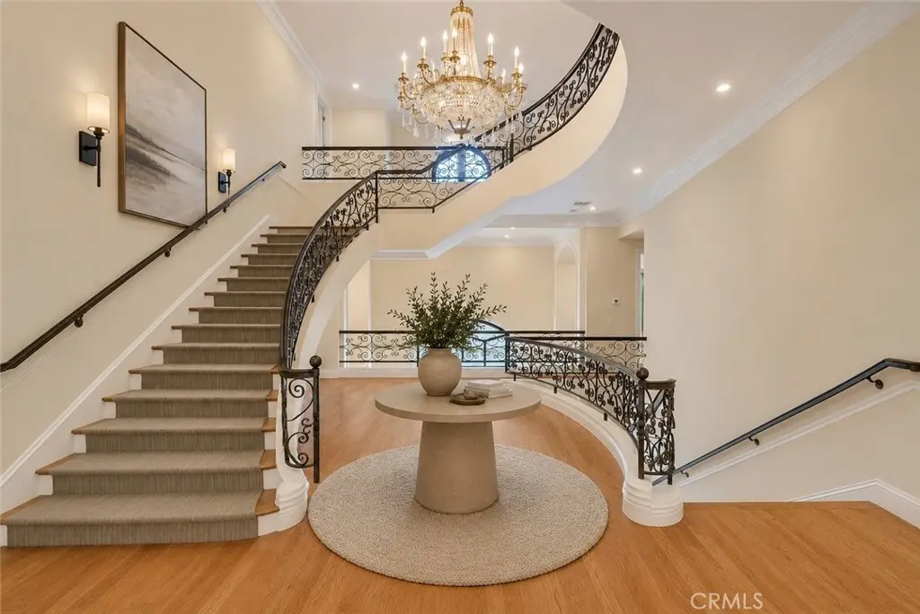 Single Family Residence for rent at 2784 Deep Canyon Drive, Beverly Hills, CA featuring 6 beds and 7 baths
