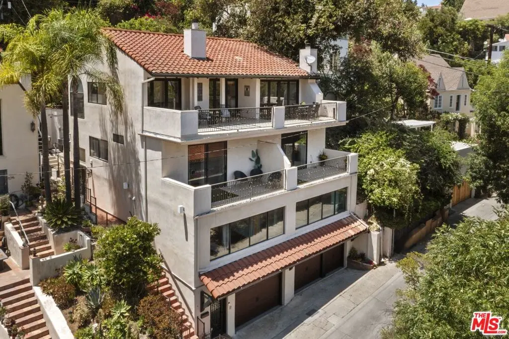 Single Family Residence for rent at 5940 Manola Way, Los Angeles, CA featuring 3 beds and 3 baths