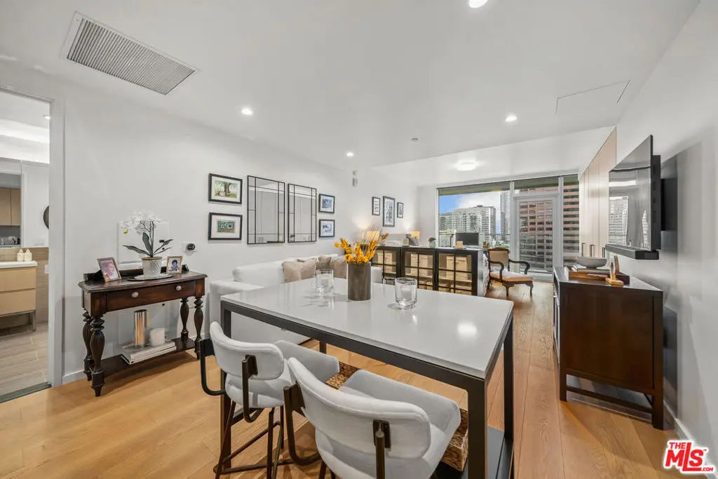 Condominium for sale at 877 Francisco Street #1715, Los Angeles, CA and 1 bath