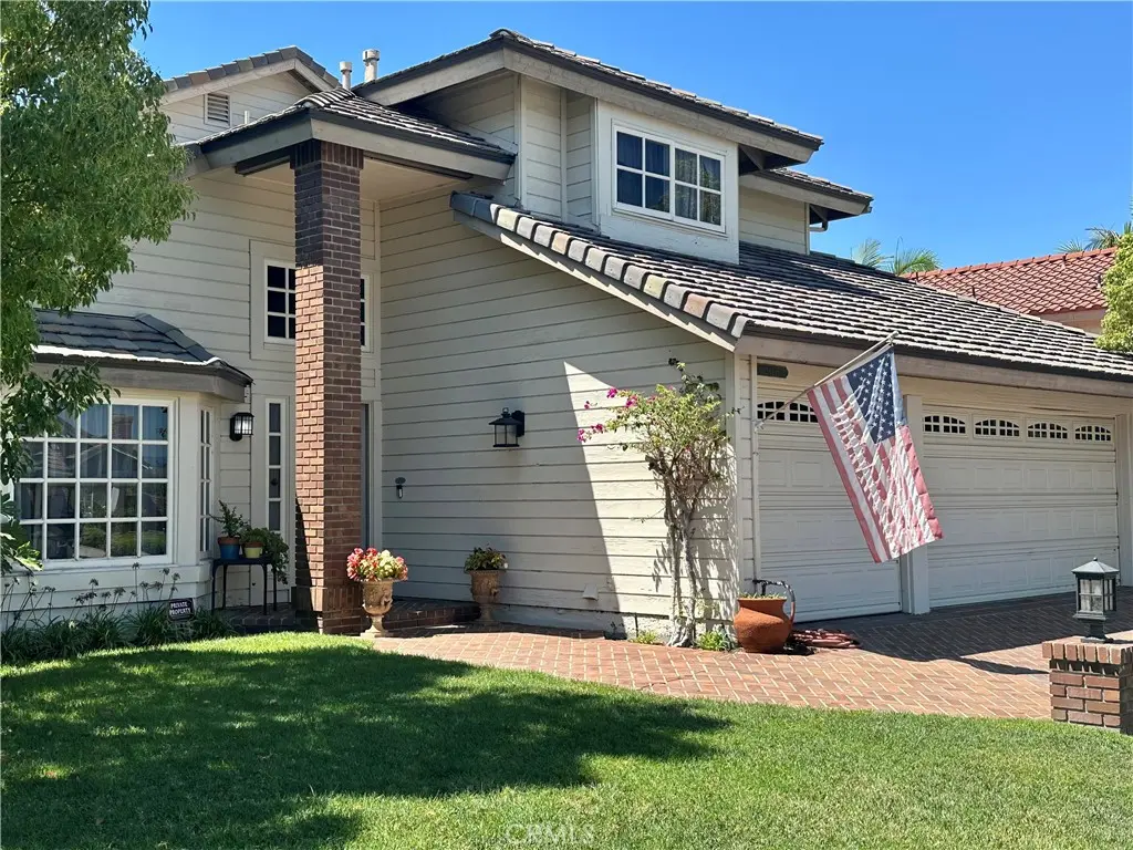 Single Family Residence for sale at 28435 La Pradera, Laguna Niguel, CA featuring 4 beds and 3 baths